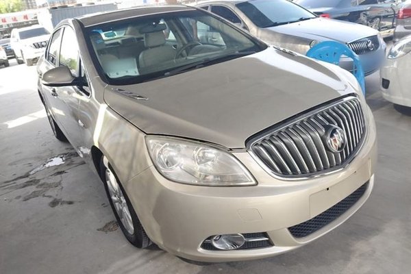 Buick GT 2013, 106500 км, за 3842 USD
