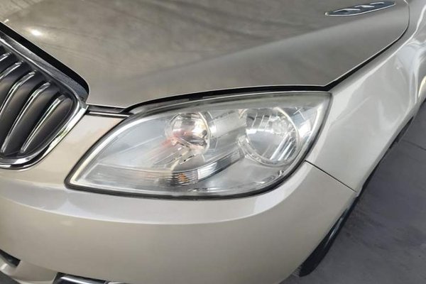 Buick GT 2013, 106500 км, за 3842 USD - фото 8