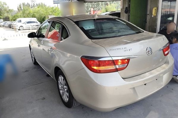Buick GT 2013, 106500 км, за 3842 USD