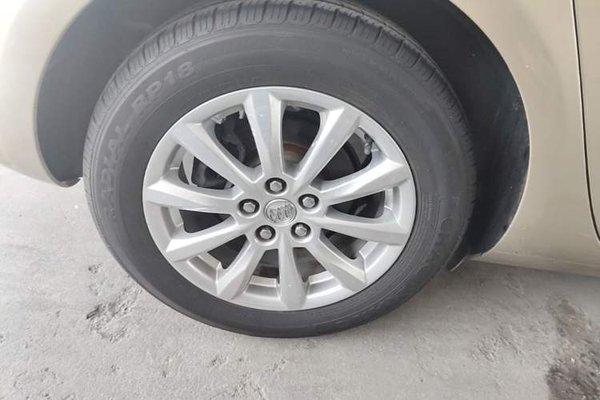 Buick GT 2013, 106500 км, за 3842 USD - фото 11