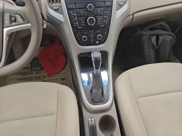 Buick GT 2013, 109000 км, за 3639 USD - фото 17
