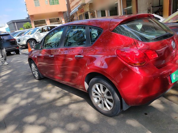 Buick GT 2013, 113200 км, за 3686 USD