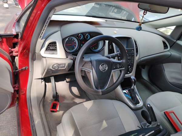 Buick GT 2013, 113200 км, за 3686 USD - фото 20