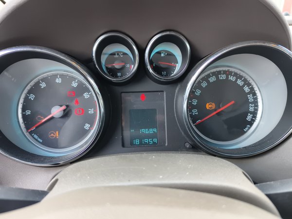 Buick GT 2013, 181900 км, за 2409 USD - фото 12