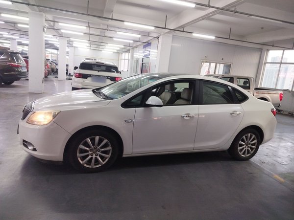 Buick GT 2013, 124700 км, за 4017 USD