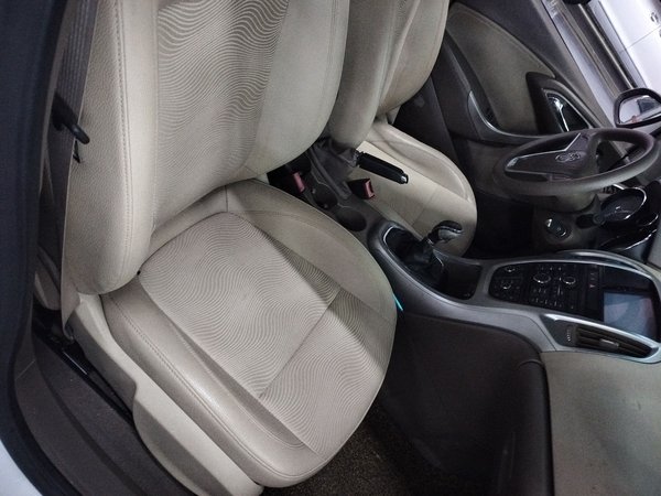 Buick GT 2013, 124700 км, за 4017 USD - фото 23