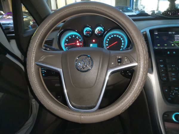 Buick GT 2013, 83900 км, за 2890 USD - фото 11
