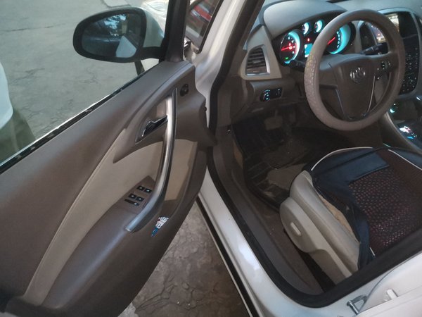 Buick GT 2013, 83900 км, за 2890 USD - фото 17