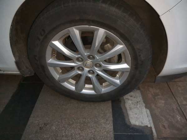 Buick GT 2013, 83900 км, за 2890 USD - фото 8