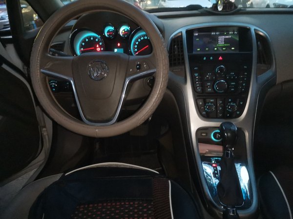 Buick GT 2013, 83900 км, за 2890 USD - фото 10