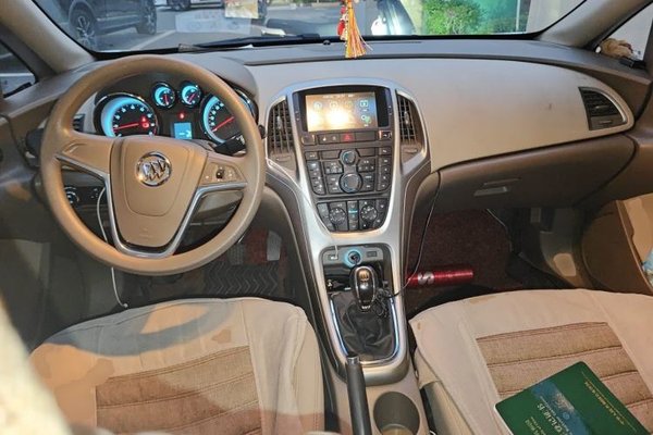 Buick GT 2013, 82300 км, за 2556 USD - фото 10