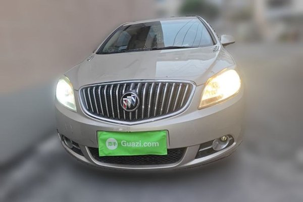 Buick GT 2013, 82300 км, за 2556 USD