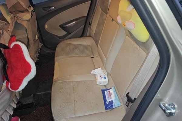 Buick GT 2013, 82300 км, за 2556 USD - фото 18