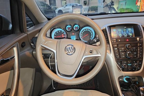 Buick GT 2013, 82300 км, за 2556 USD - фото 11