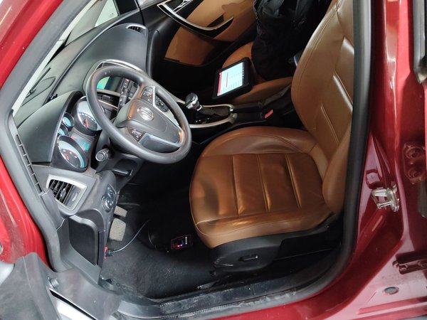 Buick GT 2013, 105700 км, за 3639 USD - фото 14