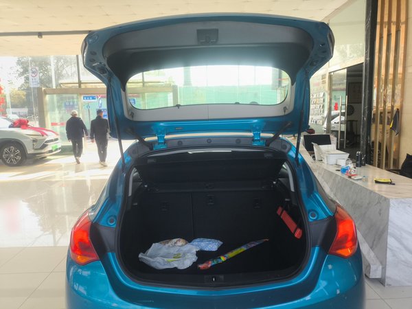 Buick GT 2014, 128500 км, за 4480 USD - фото 9