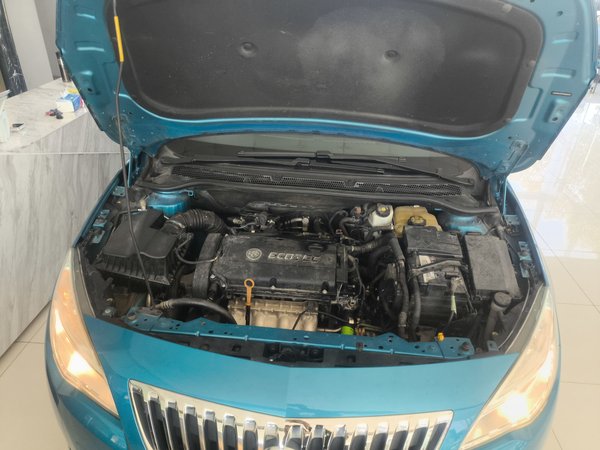 Buick GT 2014, 128500 км, за 4480 USD - фото 10
