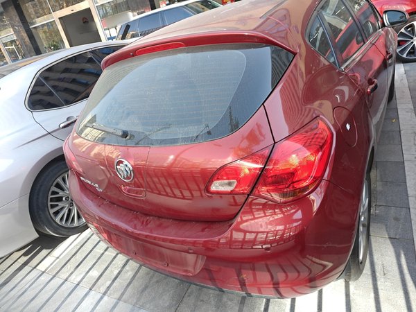 Buick GT 2014, 86500 км, за 3836 USD