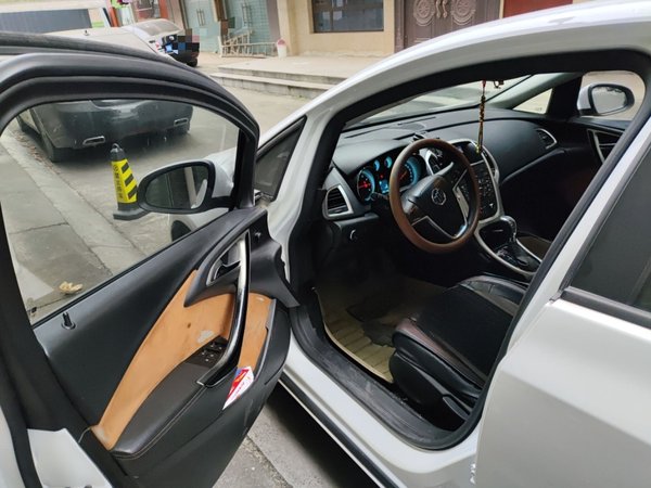 Buick GT 2014, 125100 км, за 4466 USD - фото 19