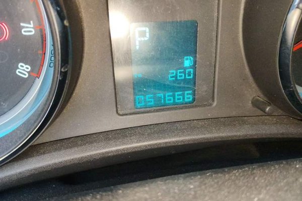 Buick GT 2014, 57600 км, за 3087 USD - фото 12