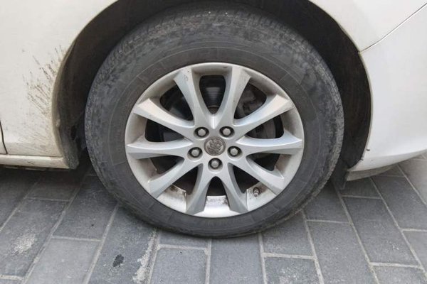 Buick GT 2014, 57600 км, за 3087 USD - фото 8