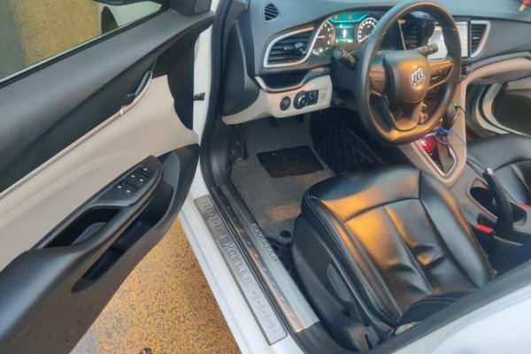 Buick GT 2015, 87000 км, за 3751 USD - фото 11
