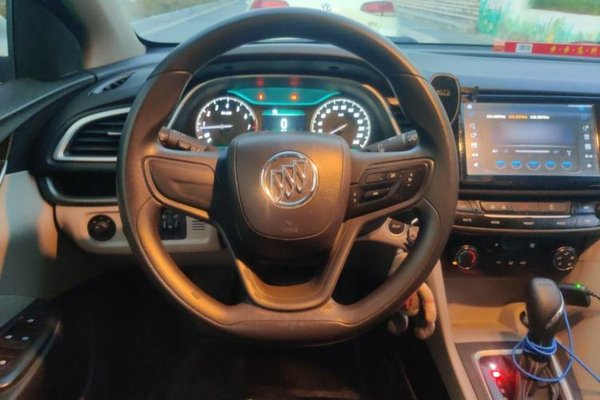 Buick GT 2015, 87000 км, за 3751 USD