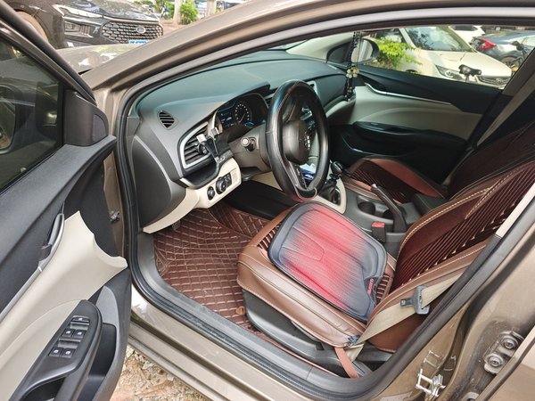 Buick GT 2015, 70900 км, за 3857 USD - фото 10