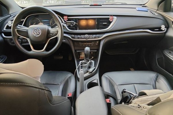 Buick GT 2015, 90600 км, за 3946 USD - фото 10