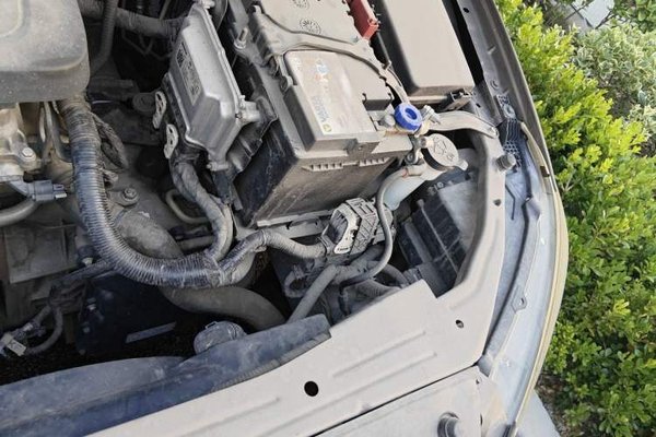 Buick GT 2015, 90600 км, за 3946 USD - фото 22