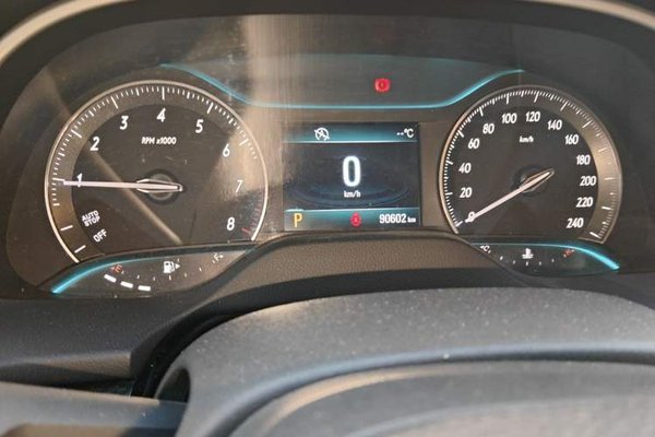 Buick GT 2015, 90600 км, за 3946 USD - фото 13