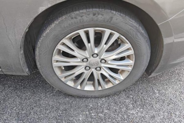Buick GT 2015, 90600 км, за 3946 USD - фото 9