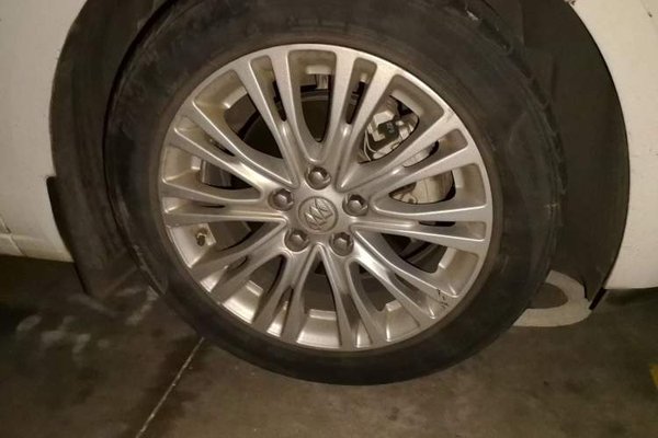 Buick GT 2016, 107100 км, за 5380 USD