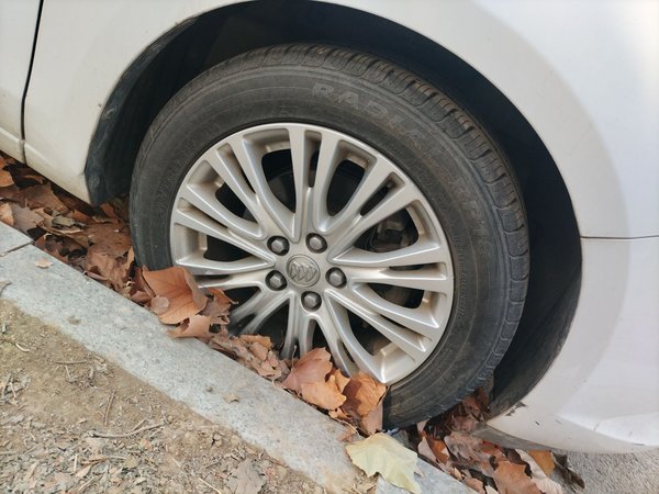 Buick GT 2016, 77100 км, за 3570 USD - фото 8