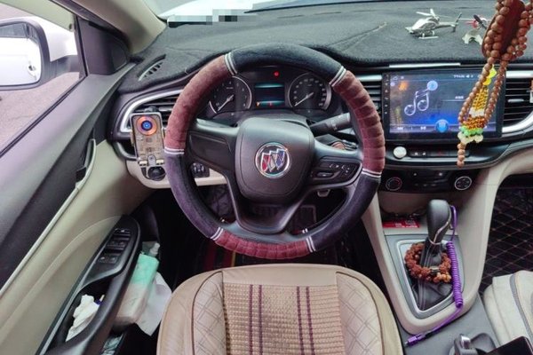 Buick GT 2017, 128500 км, за 4279 USD - фото 11