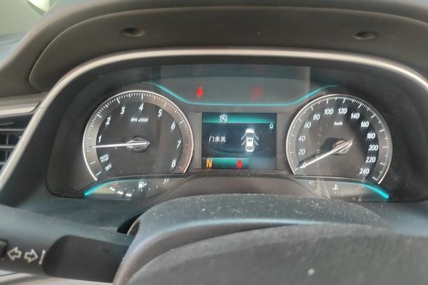 Buick GT 2017, 48100 км, за 5848 USD - фото 14