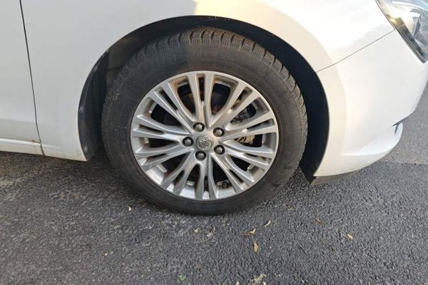 Buick GT 2017, 91600 км, за 4062 USD - фото 8