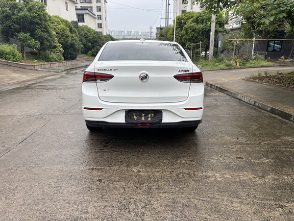 Buick GT 2018, 74300 км, за 6082 USD