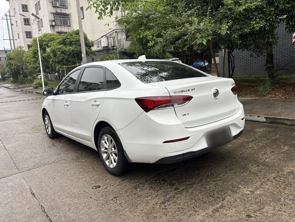 Buick GT 2018, 74300 км, за 6082 USD