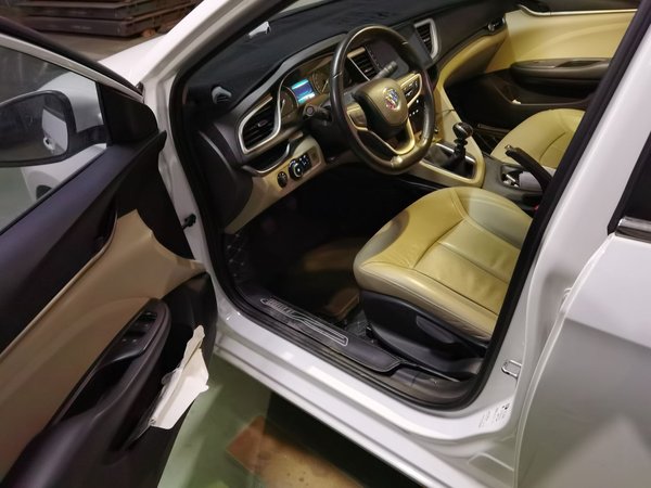 Buick GT 2018, 75800 км, за 5247 USD - фото 17