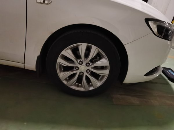 Buick GT 2018, 75800 км, за 5247 USD - фото 8
