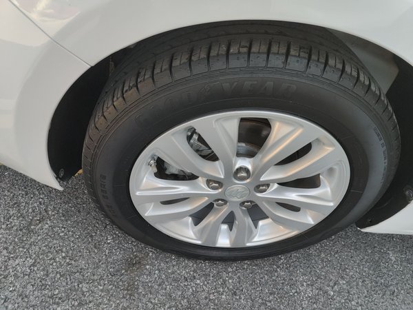 Buick GT 2018, 87300 км, за 6483 USD - фото 9