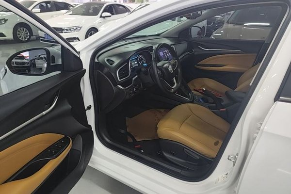 Buick GT 2018, 112600 км, за 6173 USD - фото 18