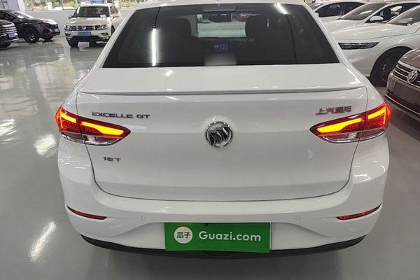 Buick GT 2018, 112600 км, за 6173 USD