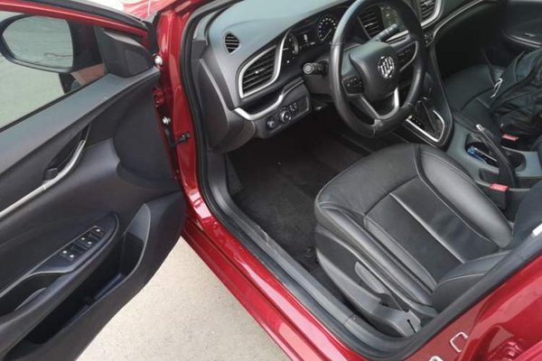 Buick GT 2019, 63800 км, за 7125 USD - фото 18