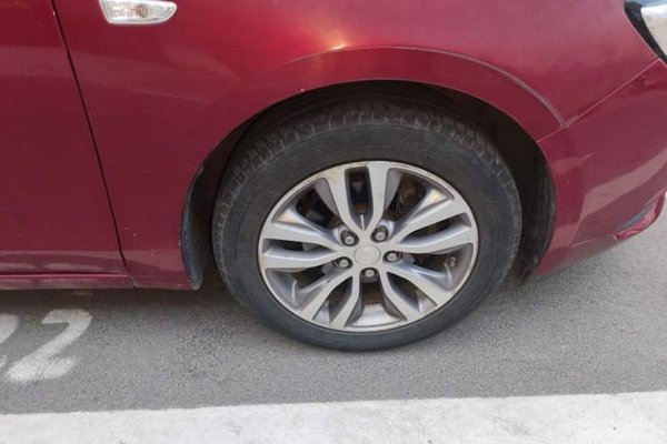 Buick GT 2019, 89000 км, за 7264 USD - фото 8