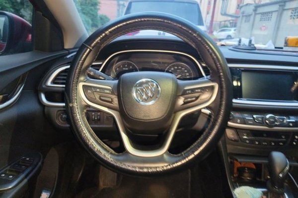 Buick GT 2019, 89000 км, за 7264 USD - фото 9
