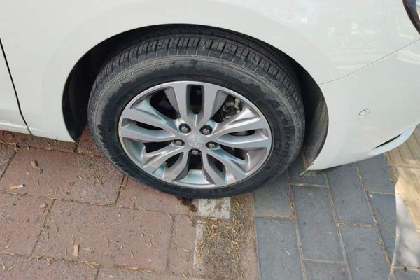 Buick GT 2019, 40000 км, за 6744 USD
