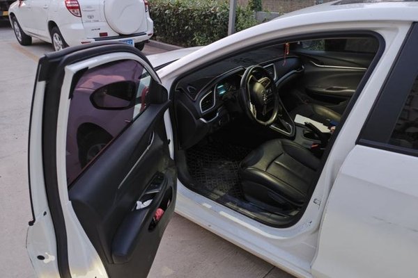 Buick GT 2019, 52000 км, за 5197 USD - фото 16