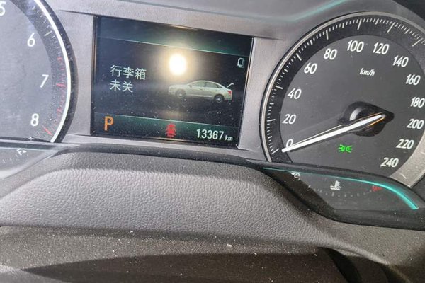 Buick GT 2021, 13300 км, за 6944 USD - фото 13
